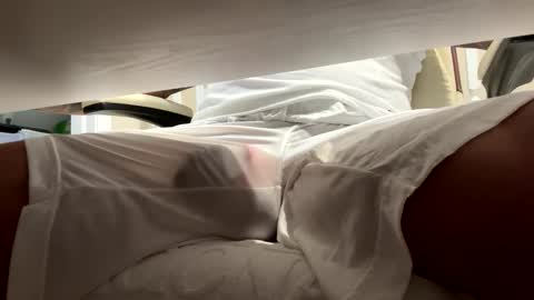 Snapshot of hangit0ut chatting on 03.05.25 hangit0ut online show from 03.05.25