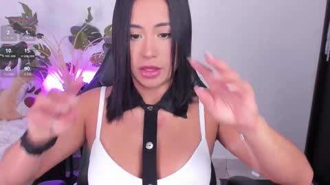 Snapshot of hanna_1sweet chatting on 10.28.25 hanna online show from 10.28.25