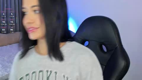 Snapshot of hanna_1sweet chatting on 11.08.25 hanna online show from 11.08.25