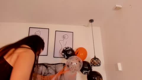 Snapshot of hanna__evans_ chatting on 10.26.25 hanna__evans_ online show from 10.26.25