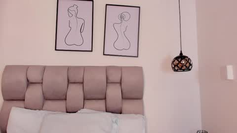 Snapshot of hanna__evans_ chatting on 11.14.25 hanna__evans_ online show from 11.14.25