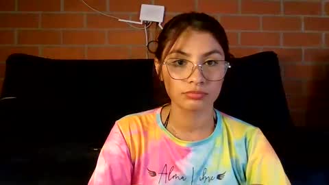 Snapshot of hanna_beily chatting on 02.04.25 hanna online show from 02.04.25