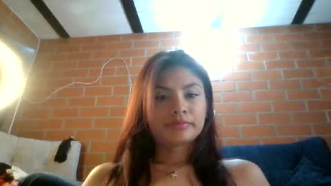 Snapshot of hanna_beily chatting on 03.10.25 hanna online show from 03.10.25