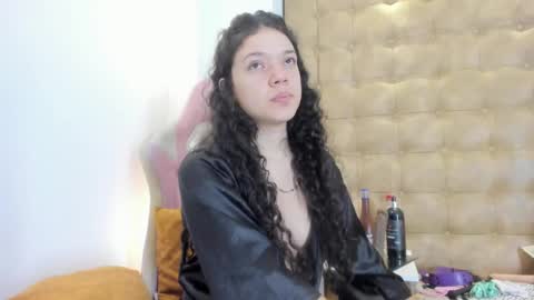 Snapshot of hanna_jadidi chatting on 01.25.25 Hanna online show from 01.25.25