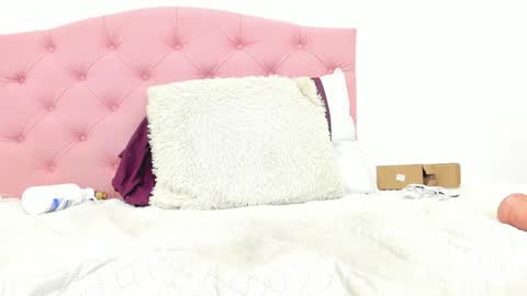 Snapshot of hanna_keller1 chatting on 12.11.24 Welcome Guys Im hannaHoney online show from 12.11.24