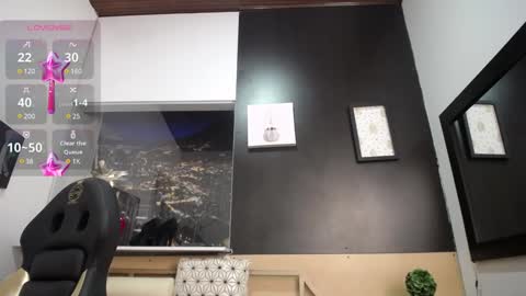 Snapshot of hanna_lamber chatting on 12.22.24 hanna_lamber online show from 12.22.24