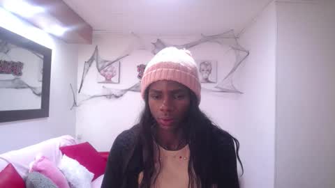 Snapshot of hanna_lamber chatting on 10.14.25 hanna_lamber online show from 10.14.25