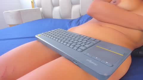 Hanna lens online show from 12.05.25