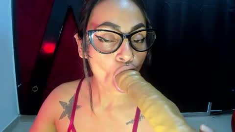 EVA online show from 02.12.25