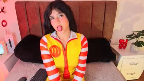 Snapshot of hannaa_cute chatting on 02.08.26 Hanna 3 online show from 02.08.26