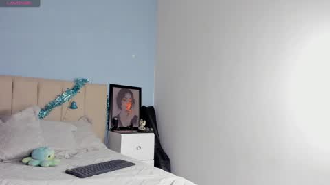 Snapshot of hannachris chatting on 12.13.24 Hanna online show from 12.13.24