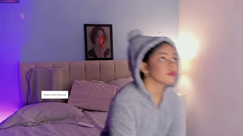 Snapshot of hannachris chatting on 01.13.25 Hanna online show from 01.13.25