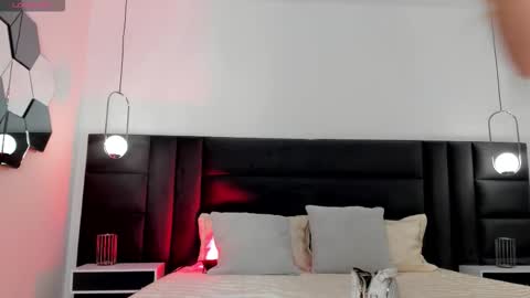  Hanna Connor  online show from 11.21.25