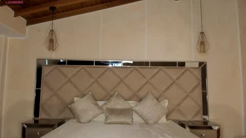  Hanna Connor  online show from 12.22.25