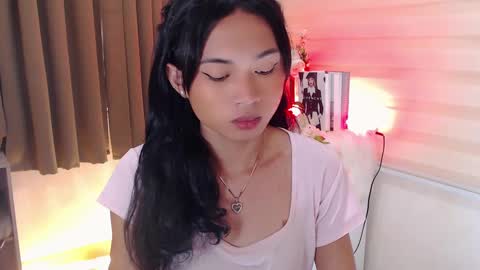 Snapshot of hannah_davis69 chatting on 02.05.25 Alex online show from 02.05.25