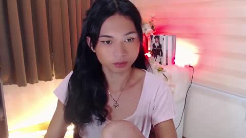 Snapshot of hannah_davis69 chatting on 02.05.25 Alex online show from 02.05.25