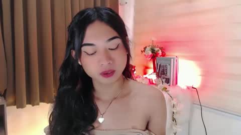 Snapshot of hannah_davis69 chatting on 02.06.25 Alex online show from 02.06.25