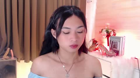 Snapshot of hannah_davis69 chatting on 02.09.25 Alex online show from 02.09.25