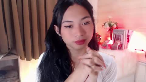 Snapshot of hannah_davis69 chatting on 02.13.25 Alex online show from 02.13.25