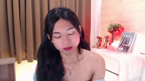 Snapshot of hannah_davis69 chatting on 02.22.25 Alex online show from 02.22.25