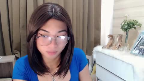 Snapshot of hannah_davis69 chatting on 03.11.25 Alex online show from 03.11.25