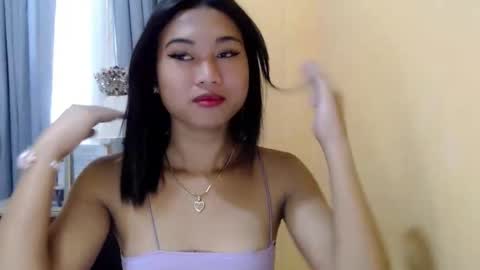 Snapshot of hannah_davis69 chatting on 11.04.25 Alex online show from 11.04.25