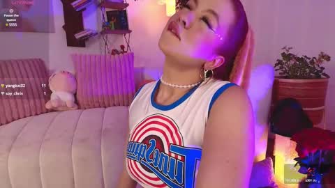 hannah_lovee online show from 02.19.25