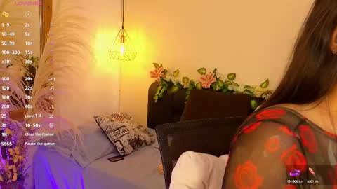 Hannah Williams online show from 09.15.25