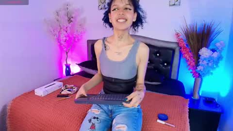 Snapshot of hannahblue_ chatting on 02.04.26 HannahBlue online show from 02.04.26