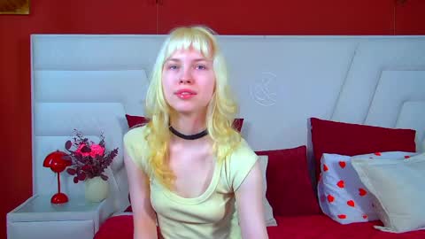 Snapshot of hannahhollis chatting on 05.26.26 Hannah online show from 05.26.26