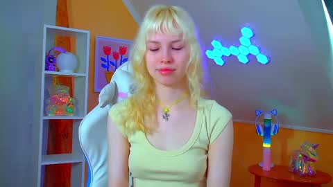 Snapshot of hannahhollis chatting on 05.31.26 Hannah online show from 05.31.26