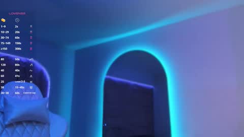 hannahmonttgomery  Help me reach 100 Hands up online show from 02.27.26