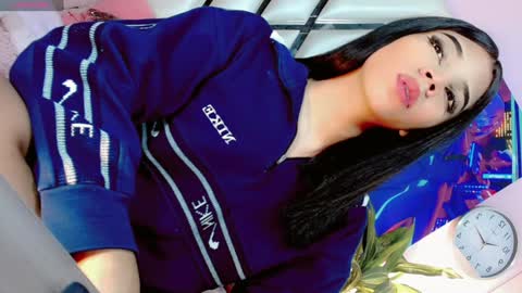 hannahsmit_ online show from 12.29.24