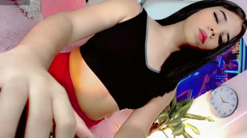 hannahsmit_ online show from 12.29.24