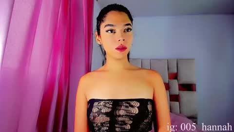 hannahsmit_ online show from 09.14.25