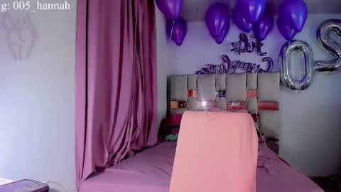 hannahsmit_ online show from 10.26.25