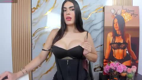 hannaroosseee online show from 04.22.26
