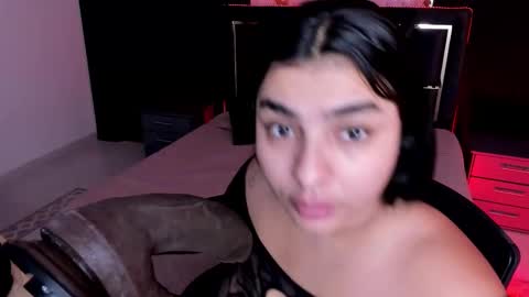 Hannasscott online show from 09.17.25