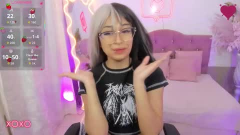 HANNI  online show from 12.22.25