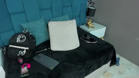 Hanny  online show from 12.16.25