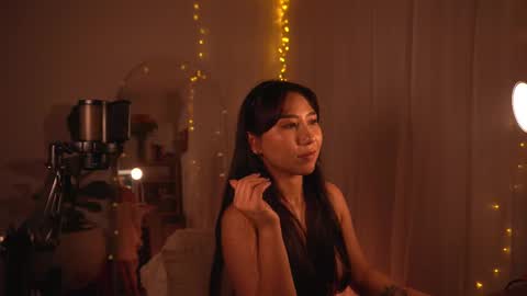 Snapshot of hanymel chatting on 12.07.24 Mizi online show from 12.07.24