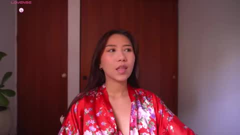 Snapshot of hanymel chatting on 02.26.25 Mizi online show from 02.26.25