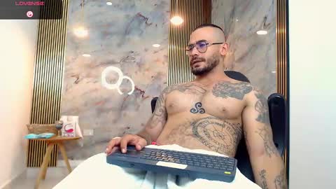 hanz_col online show from 12.23.24