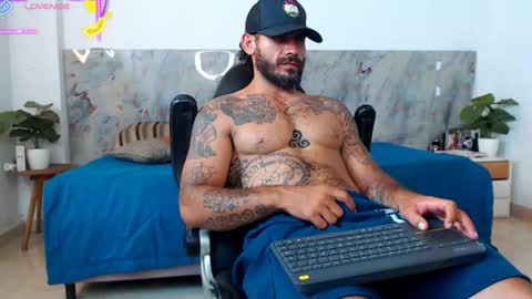 Snapshot of hanz_col chatting on 07.26.26 hanz_col online show from 07.26.26