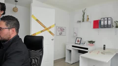 Snapshot of happerquinn_mrhale chatting on 11.21.25 Happer Quinn Mr Hale online show from 11.21.25