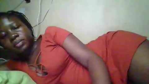 Snapshot of happy_dimple chatting on 09.19.25 happy_dimple online show from 09.19.25