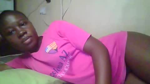 Snapshot of happy_dimple chatting on 10.10.25 happy_dimple online show from 10.10.25