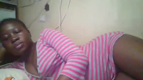 Snapshot of happy_dimple chatting on 11.03.25 happy_dimple online show from 11.03.25