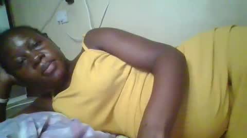 Snapshot of happy_dimple chatting on 11.22.25 happy_dimple online show from 11.22.25