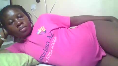 Snapshot of happy_dimple chatting on 12.03.25 happy_dimple online show from 12.03.25